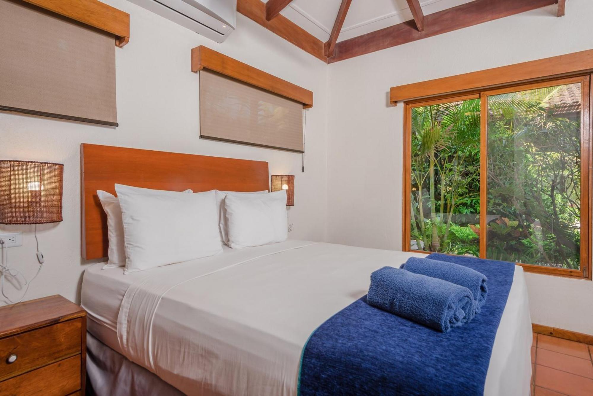 The Coast Beachfront Hotel Tamarindo Quarto foto