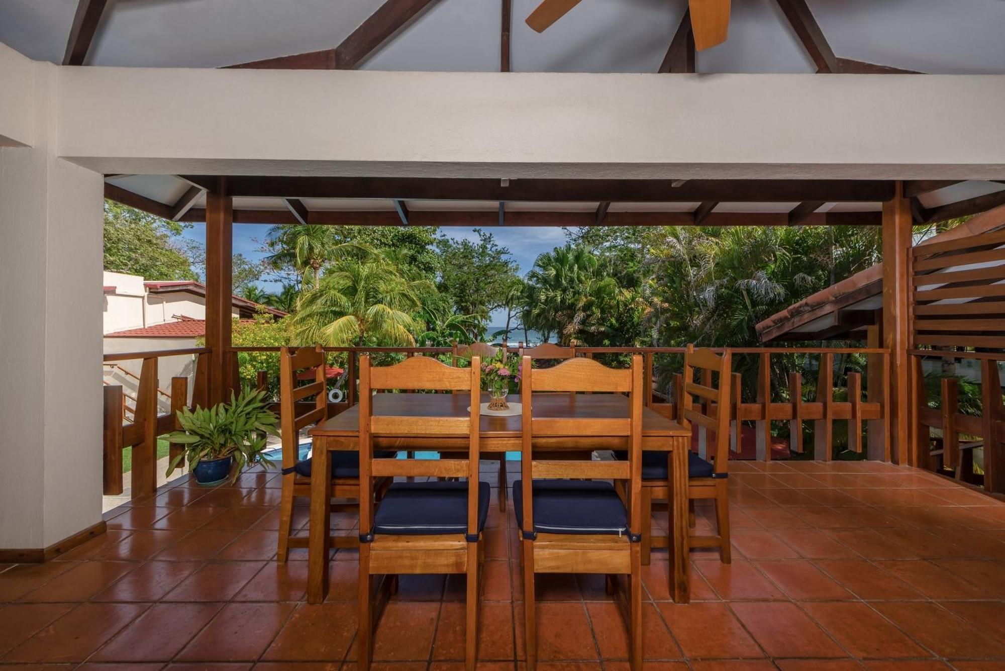 The Coast Beachfront Hotel Tamarindo Quarto foto