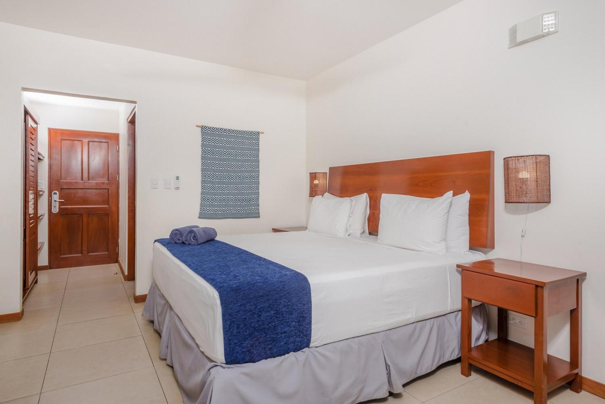 The Coast Beachfront Hotel Tamarindo Quarto foto